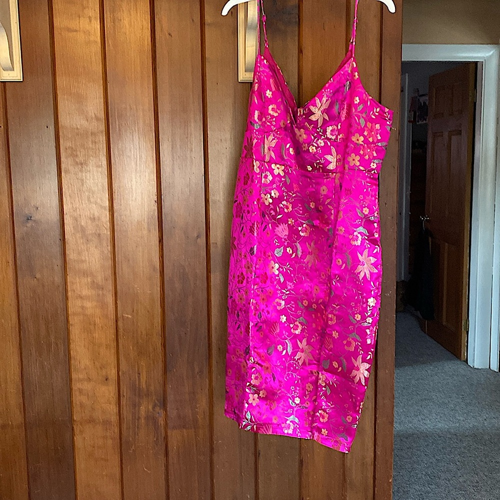 Beautiful detailed BEBE cocktail dress!!! Never worn … new with tags !